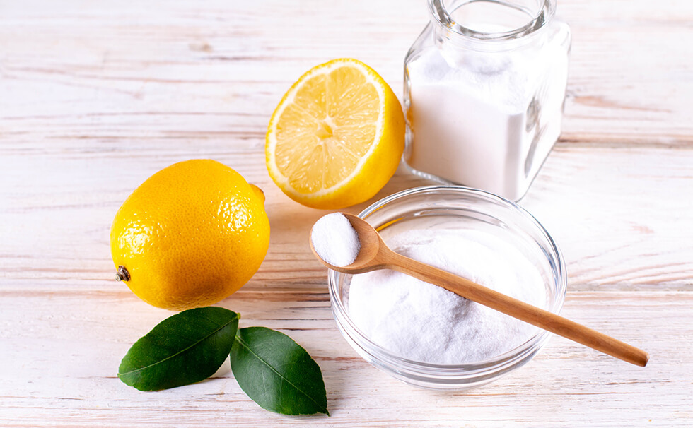 Home cleaner, lemon, vinegar, baking soda